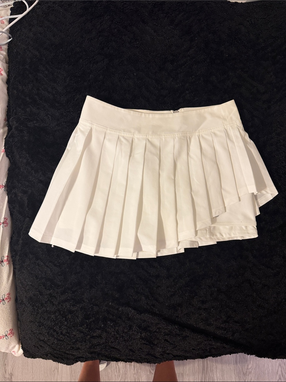 Women's White Pleated Mini Skirt - Picture 3 of 4